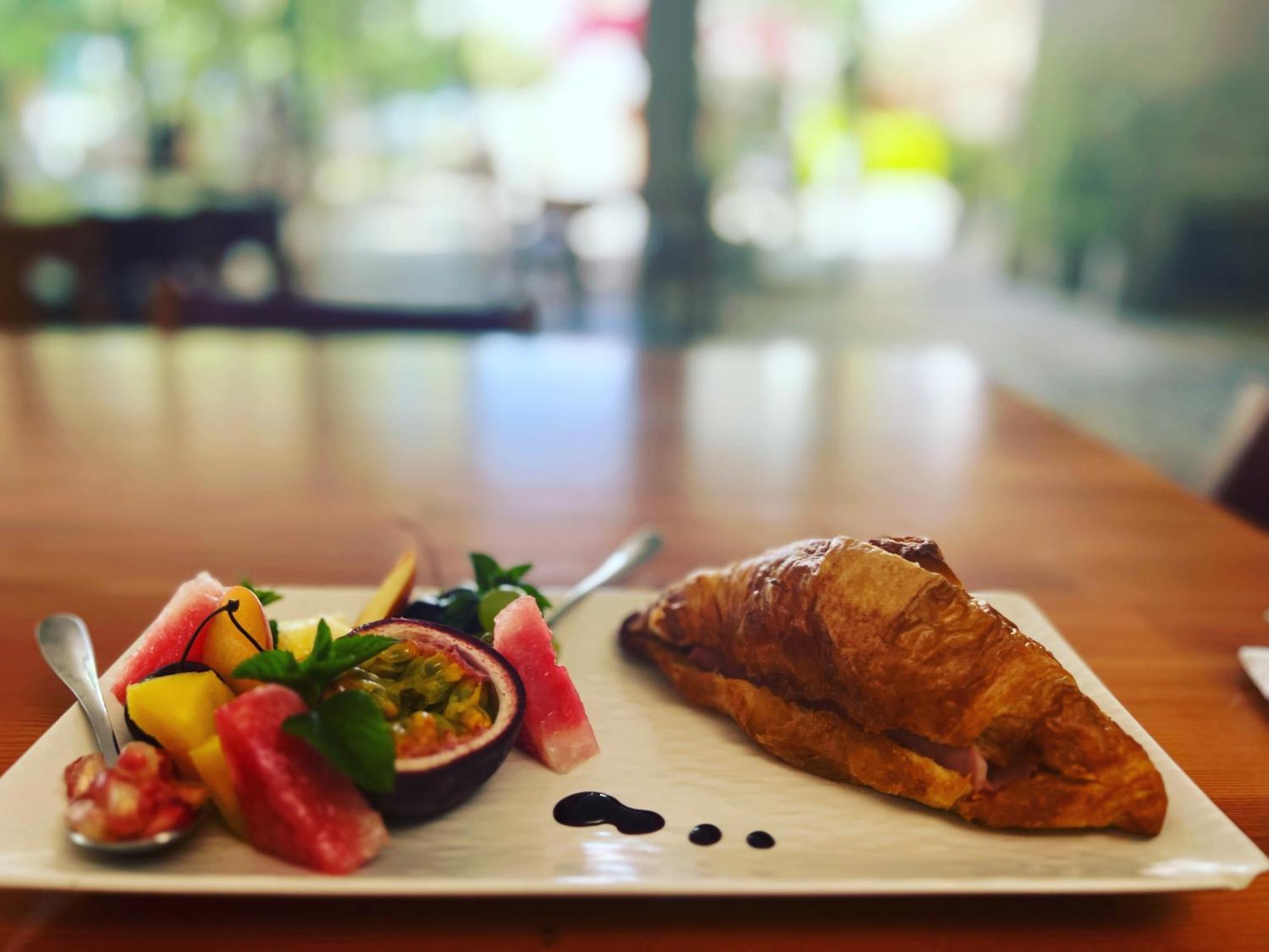 Exclusive Greccia Inn Dhërmi Δωμάτιο φωτογραφία